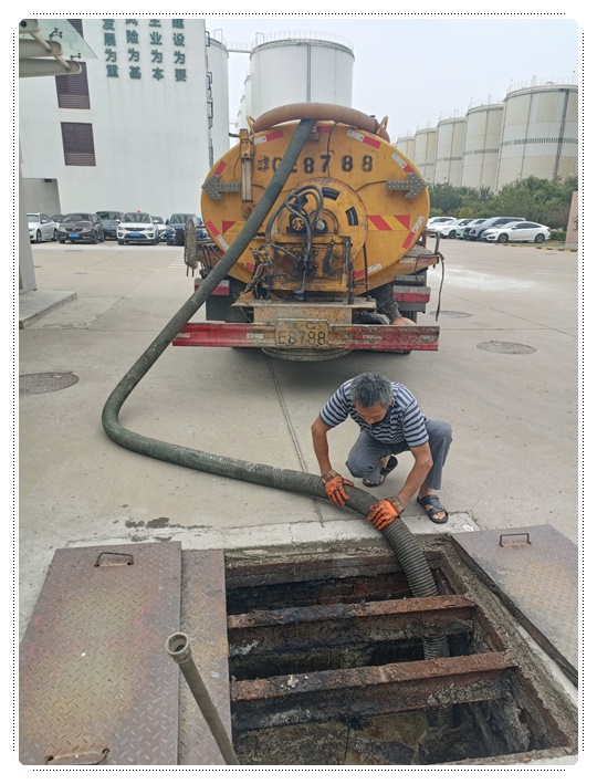 细河隔油池清掏